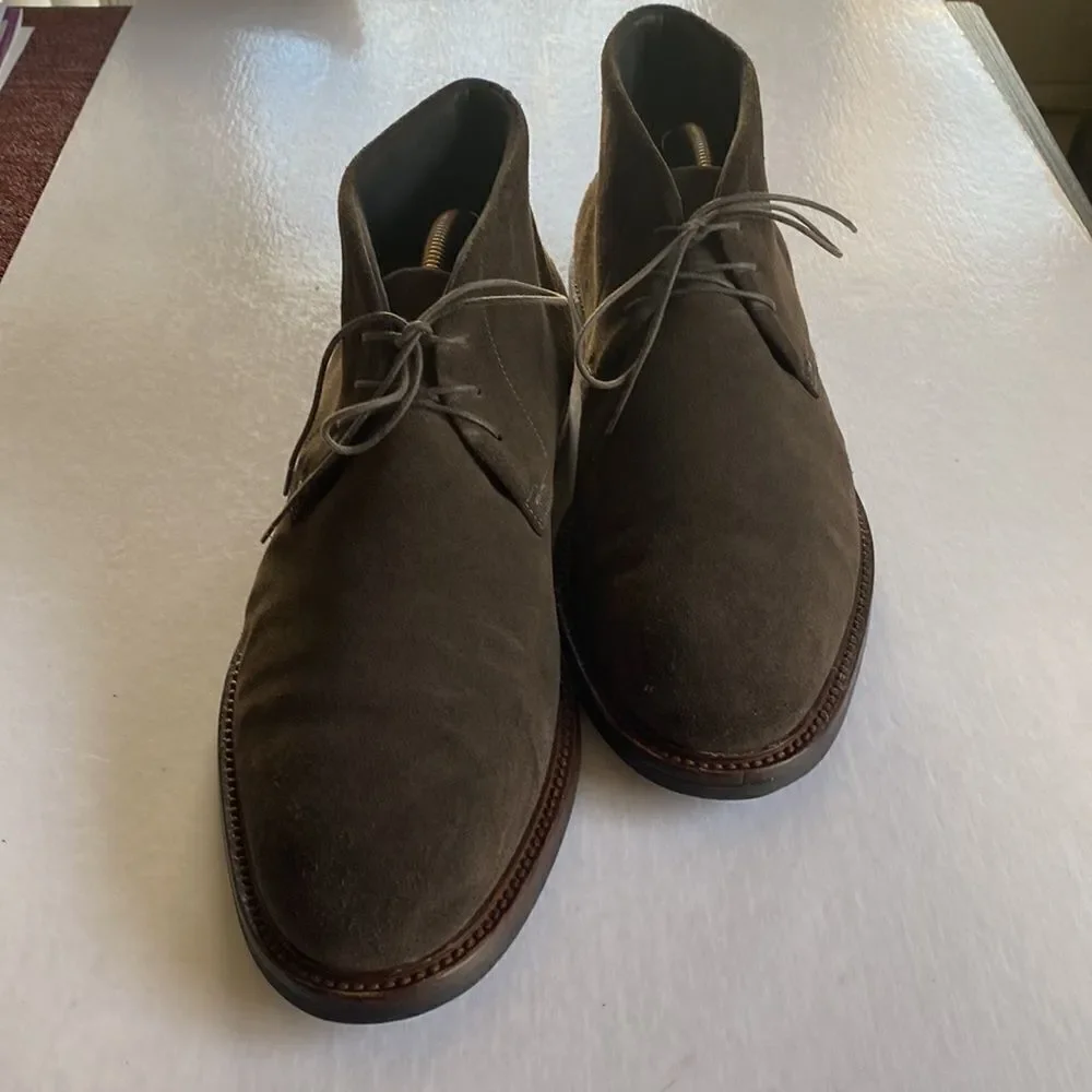 BOSS by Hugo Boss Men’s Suede Leather Chukka Boots Sz 13. Made in Italy